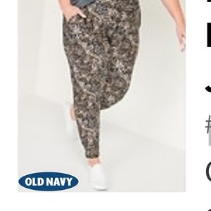 High-Waisted PowerSoft Side-Pocket Plus-Size 7/8-Length Jogger Pants (3X)